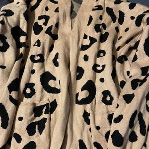 Leopard cardigan with pockets
